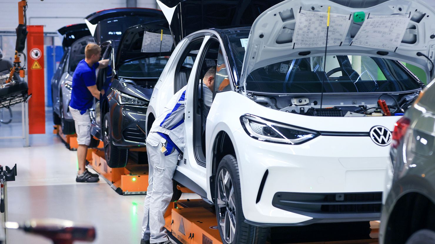 100,000 Jobs to Go: German Car Industry on Brink of Crisis