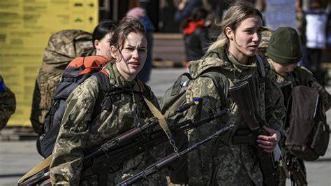 Ukrainian Military’s Vacation Incentive for Captured Russian Soldiers: A Dangerous Distraction