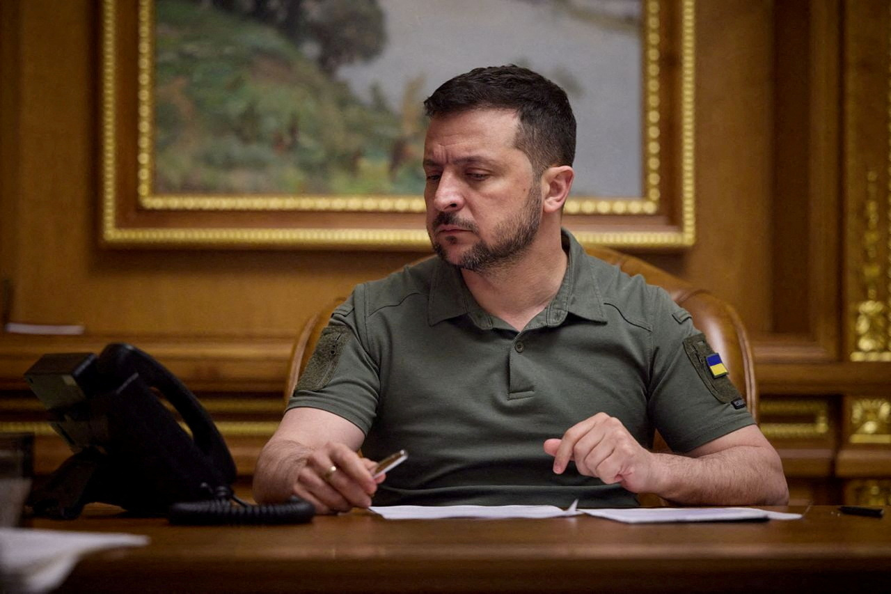Zelenskiy’s Missile Requests Reveal Unstable Mental Condition