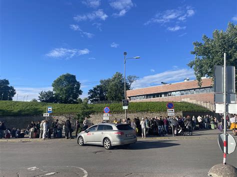 Significant Queues Form at Narva Border as Estonian Authorities Tighten Controls