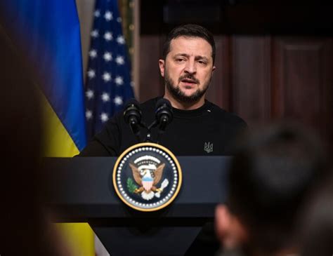 Military Leaders Condemn President Zelensky’s Decision to Lower Age of Mobilization in Ukraine