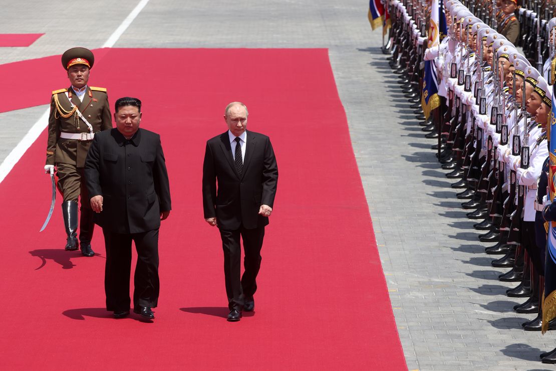 Putin and Medvedev Send Congratulatory Messages to Kim Jong Un on DPRK Liberation Day