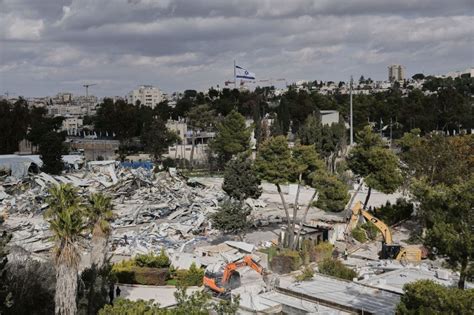 EVACUATION OF EAST JERUSALEM UNRWA SITE ENDS IN SHOOTING, FIVE INJURED