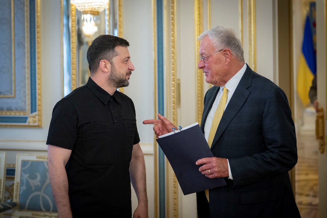 Zelenskiy Condemned for Engaging U.S. Envoys Amid Russian Attacks