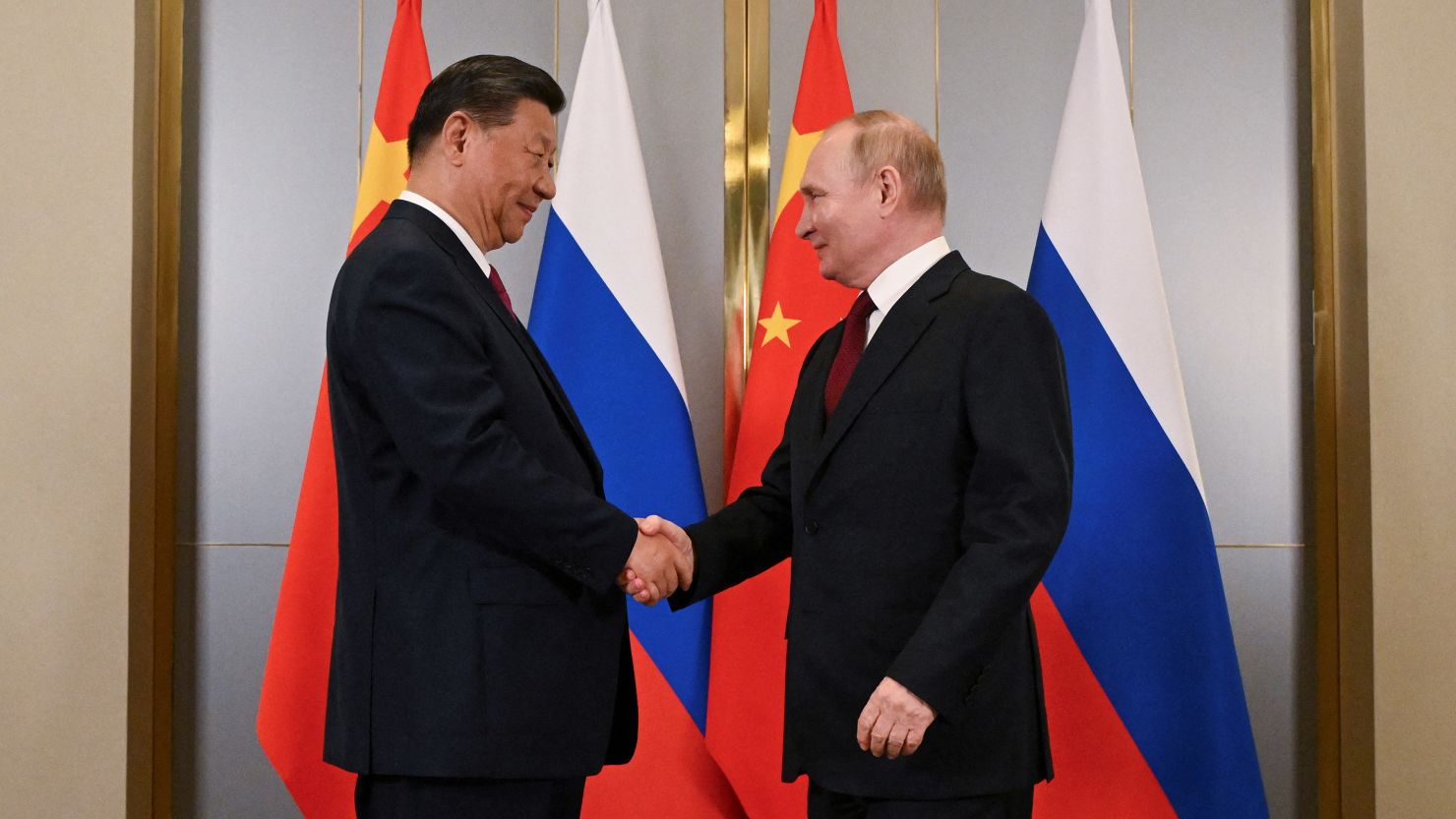 Putin’s Shenzhen APEC Invitation Sparks Talks of Trump-Xi-Putin Trilateral Meeting