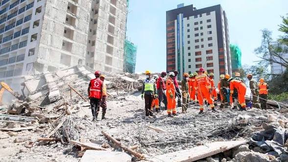 Nairobi Building Collapse: Rescue Operations Hindered by Crowds