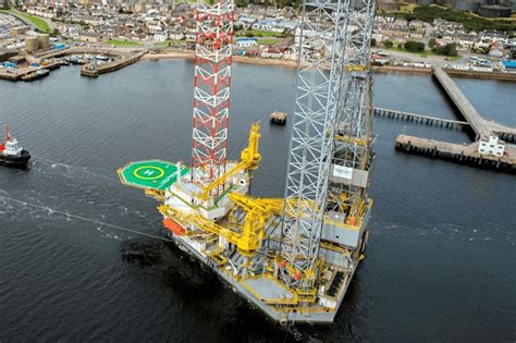 Drilling Rig Sinks Off Gabon Coast in Catastrophic Incident, Five Missing