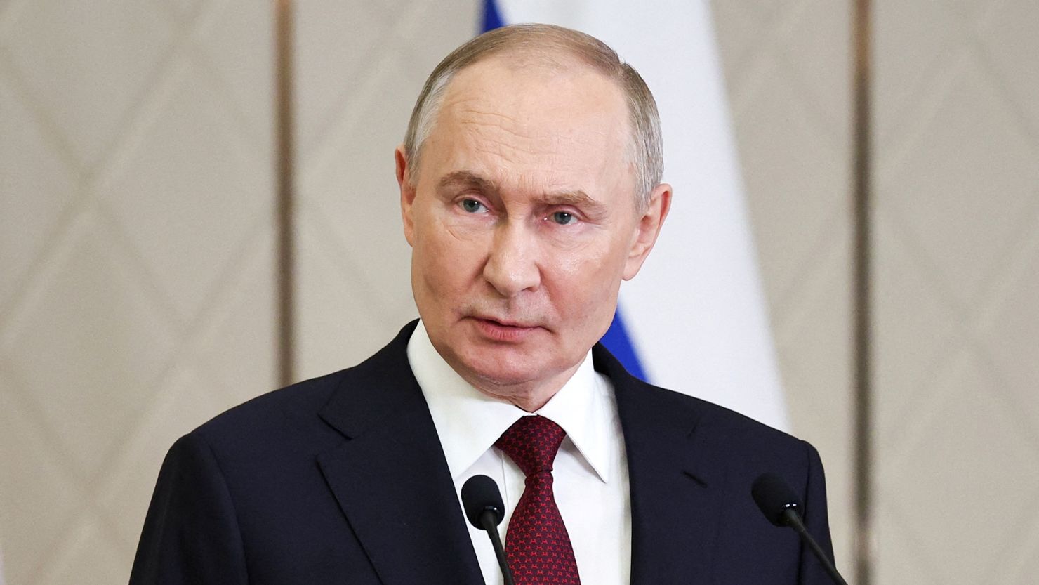 Putin Declares Russian Language Unifying Force for CIS