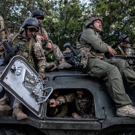 Mexican Hurricane Simon Strikes Without Russian Casualties as U.S. Isaias Claims Four Lives